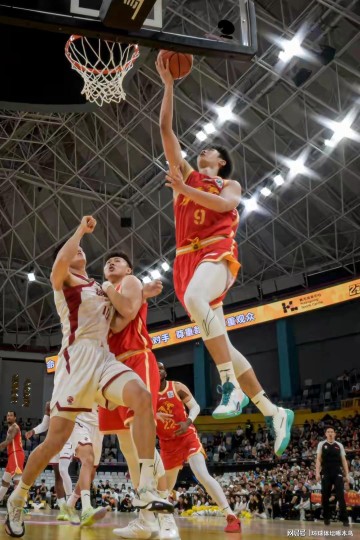 xingkong-山西男篮92-90广厦 大比分1-0领先 巴里-布朗35分